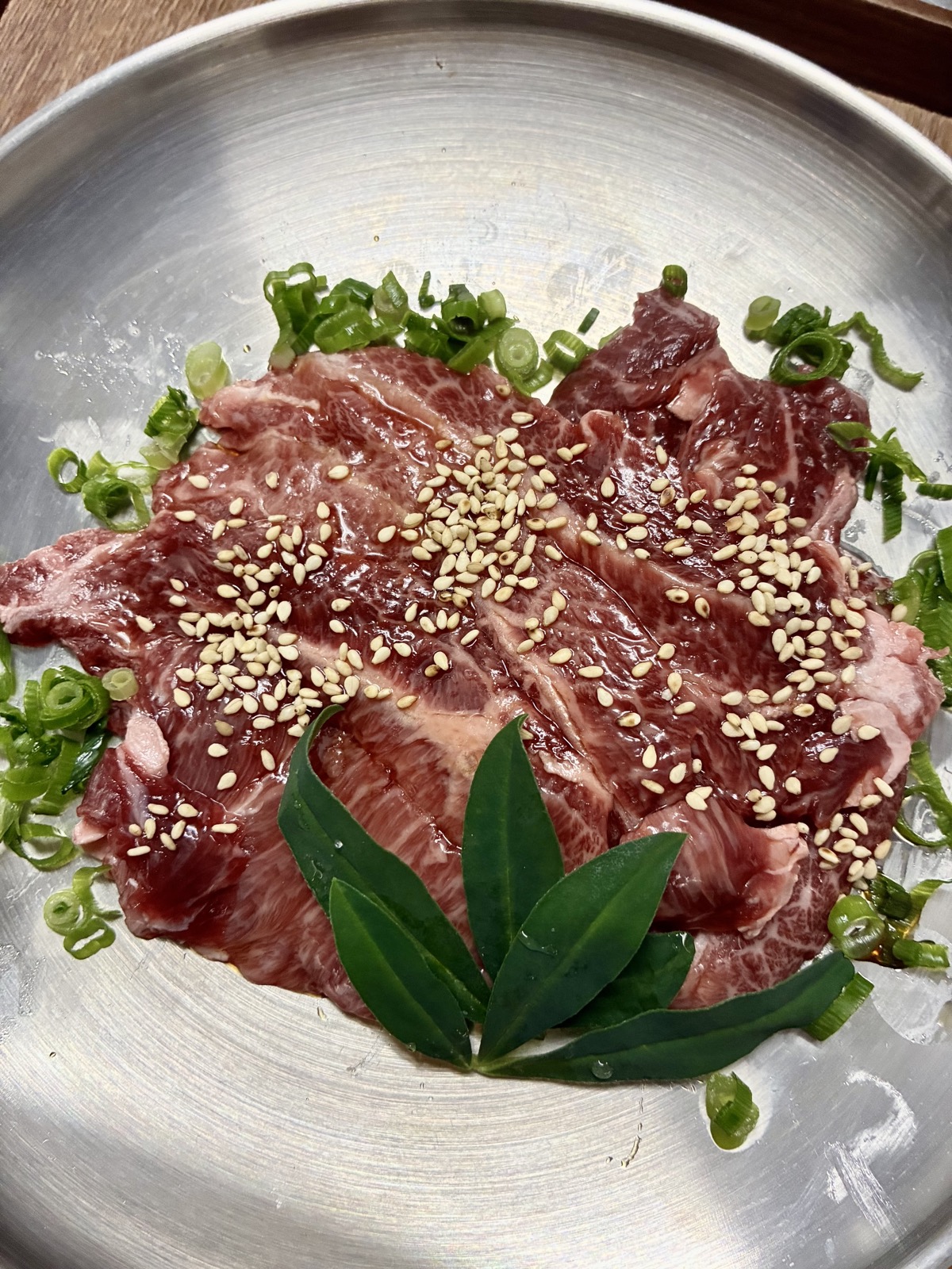 炭火で味わう焼肉