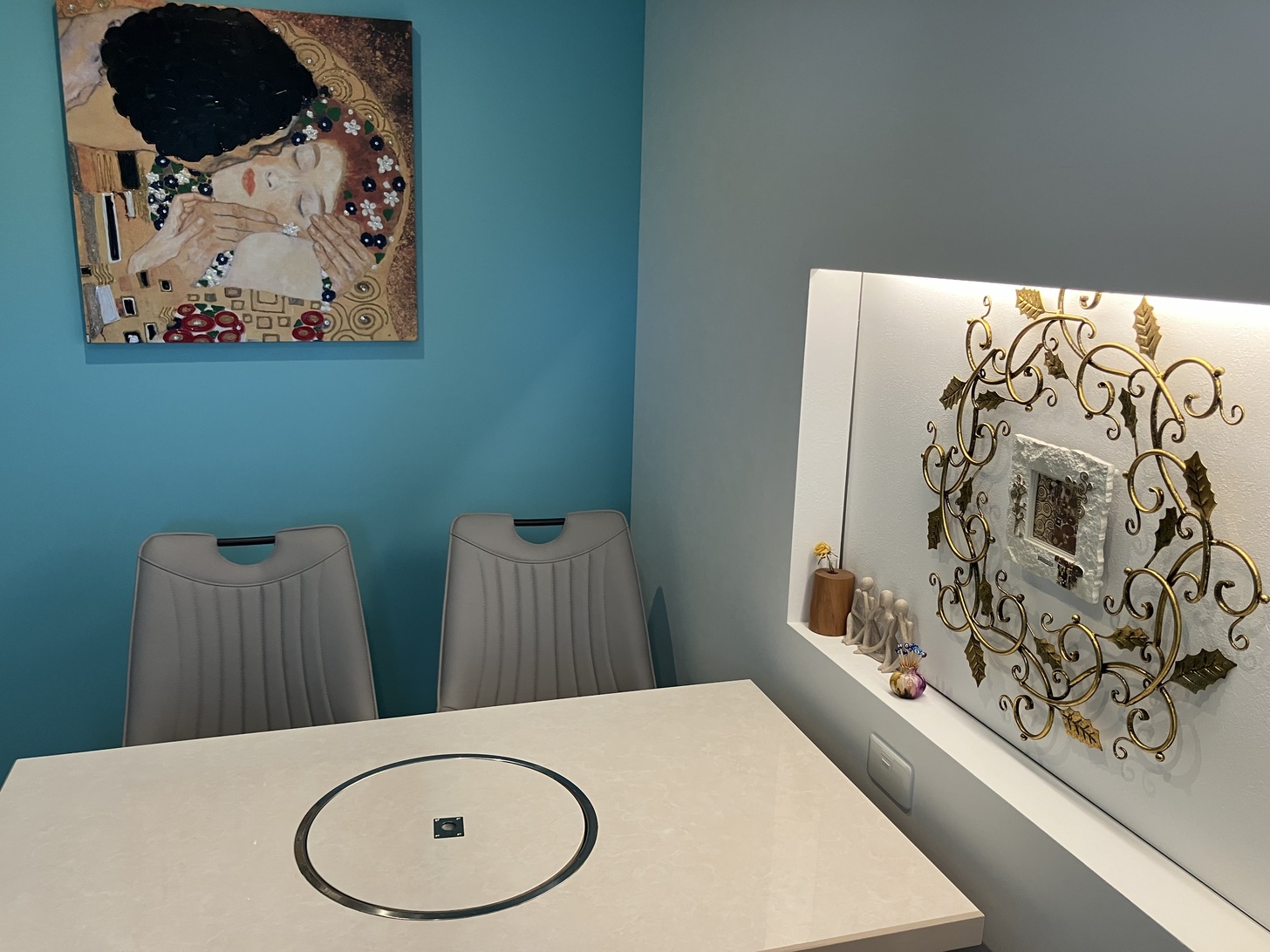 洋室個室（クリムト絵画）